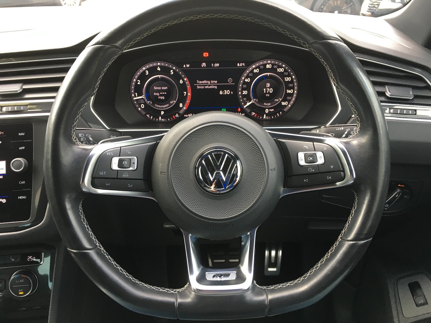 Used Volkswagen Tiguan 2018 for sale - 77171419: Photo 27
