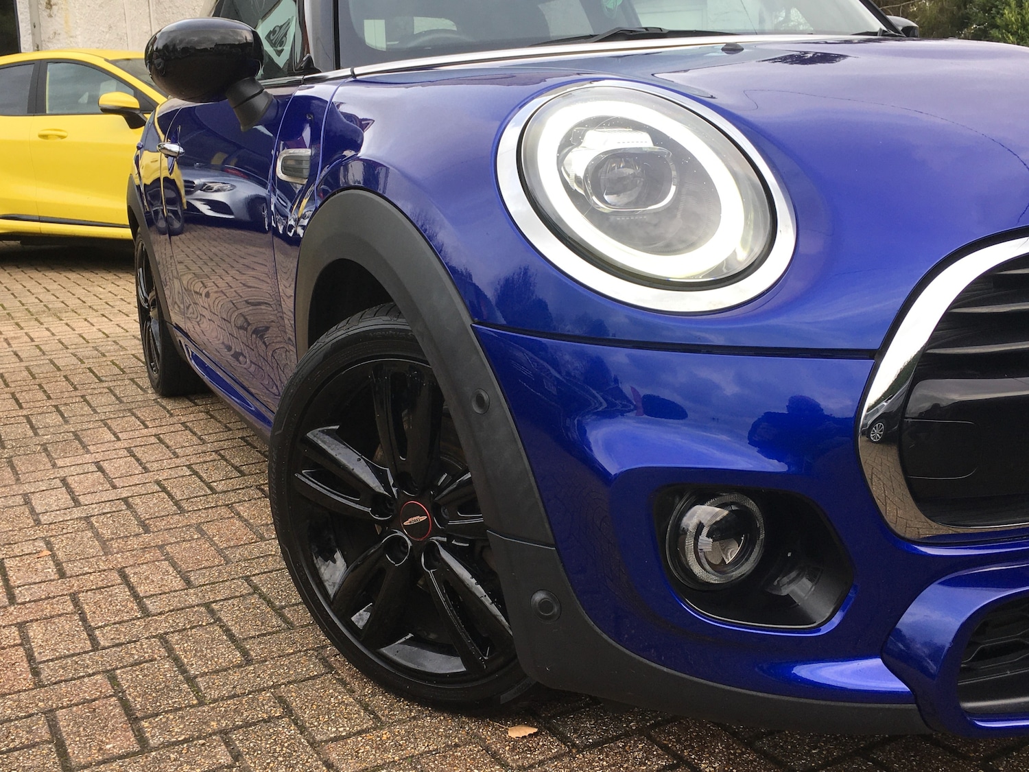 Used MINI Hatch 2020 for sale - 76369156: Photo 2