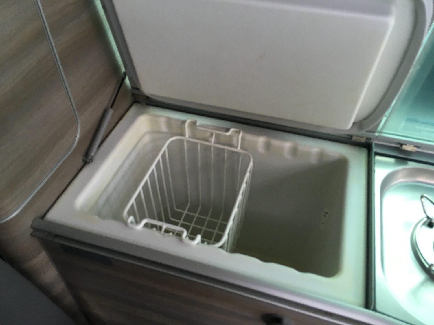 Used Volkswagen California 2010 for sale - 76665386: Photo 33