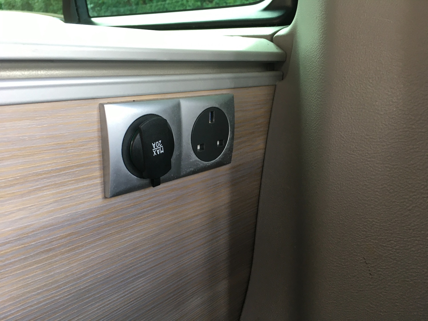 Used Volkswagen California 2010 for sale - 76665386: Photo 42