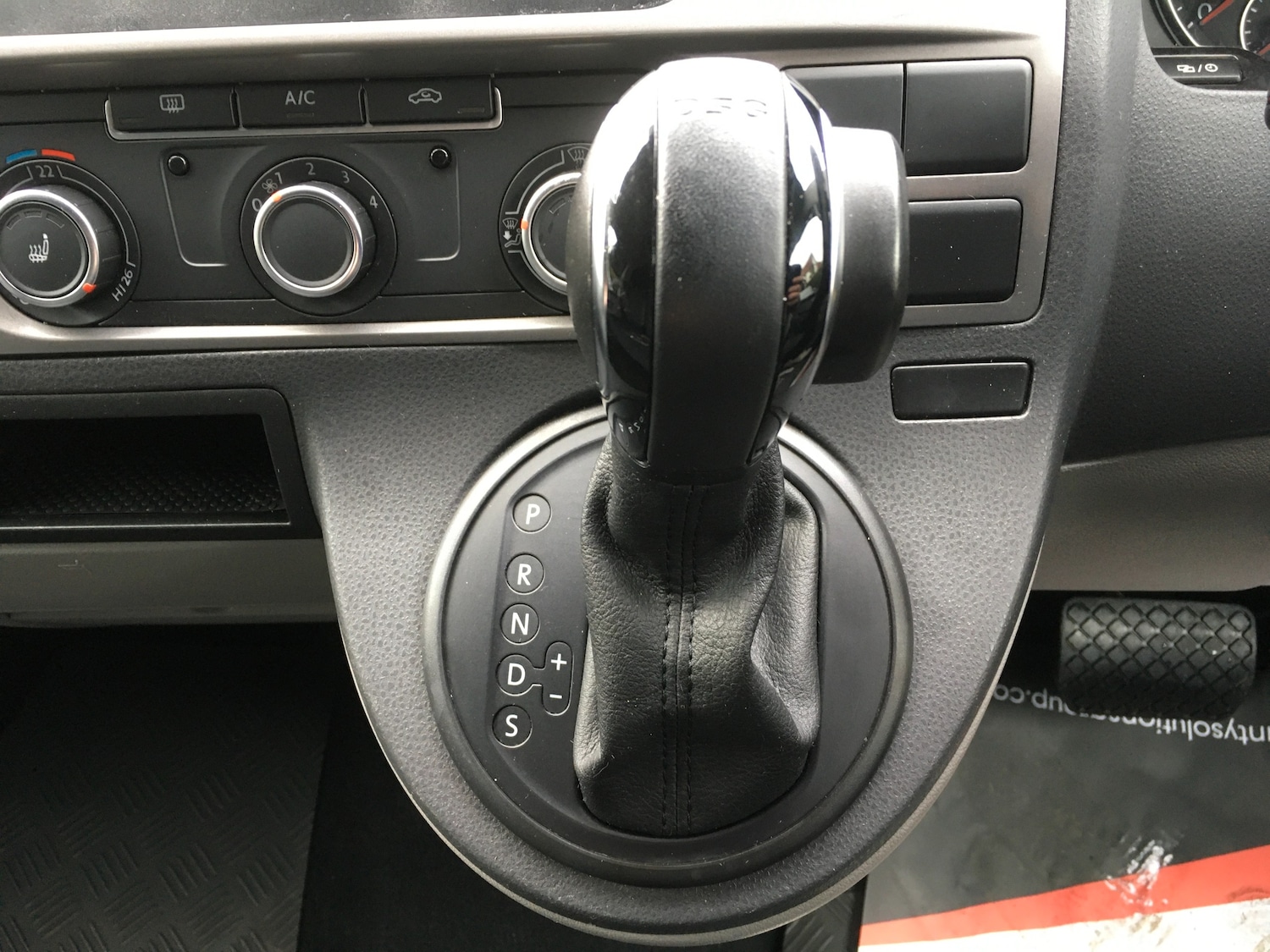 Used Volkswagen Transporter 2015 for sale - 77249412: Photo 40