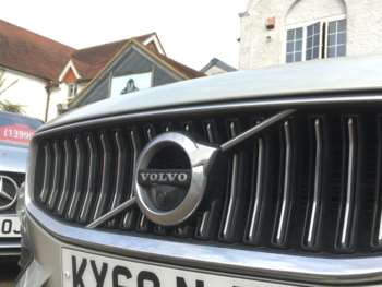 Used Volvo V60 2018 for sale - 73977672: Photo