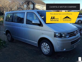 Used Volkswagen Transporter Shuttle 2015 for sale - 76931702: Photo