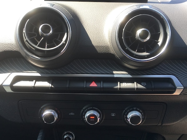 Used Audi Q2 2018 for sale - 75587000: Photo 32