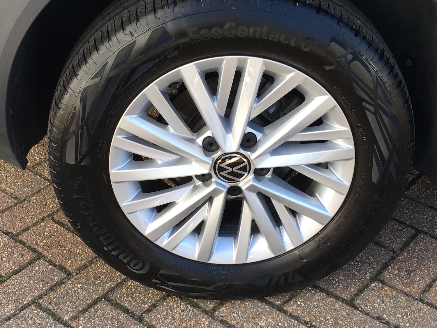 Used Volkswagen T-Roc 2023 for sale - 75995620: Photo 11