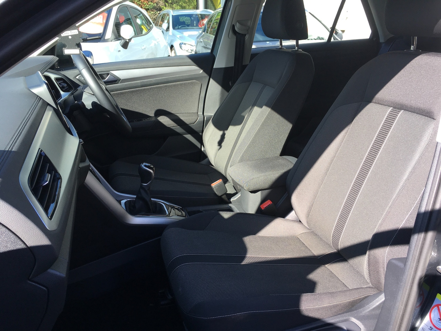 Used Volkswagen T-Roc 2023 for sale - 75995620: Photo 15