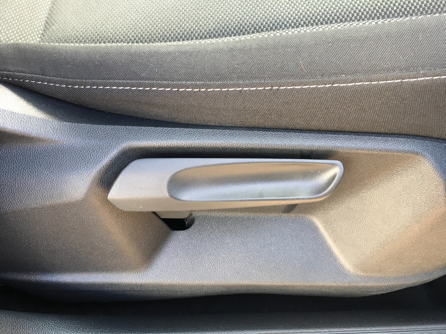 Used Volkswagen T-Roc 2023 for sale - 75995620: Photo 23