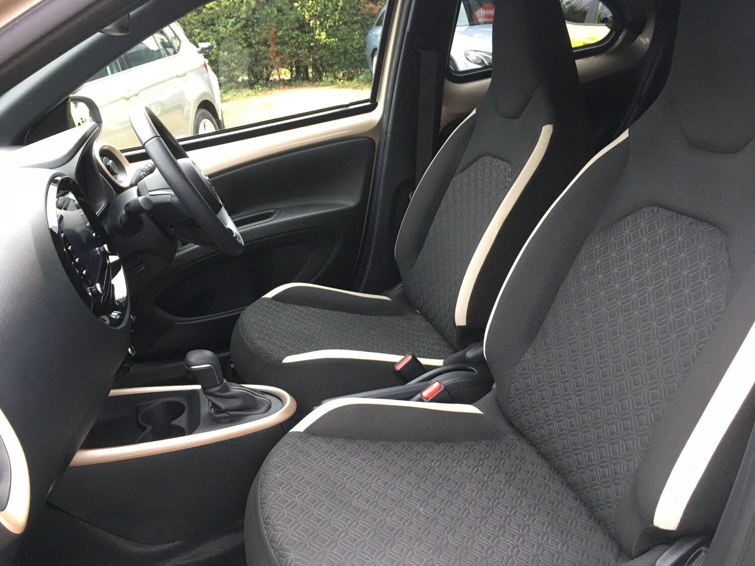 Used Toyota Aygo X 2023 for sale - 76422598: Photo 13