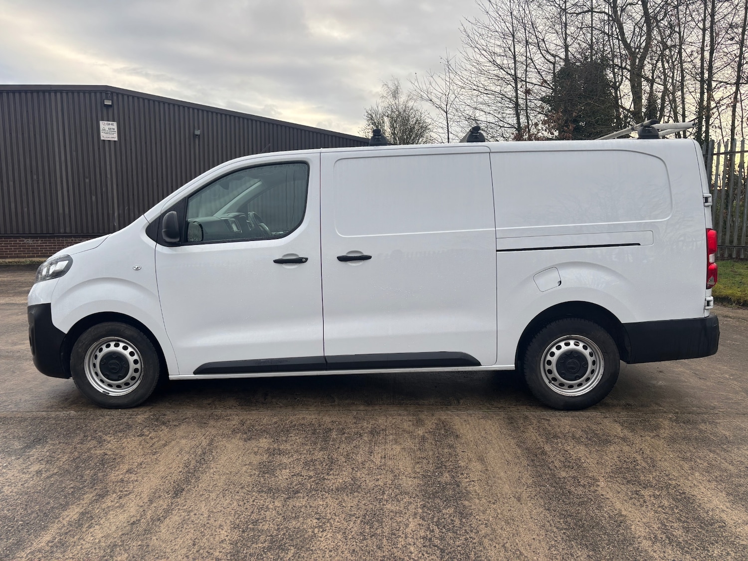 Used Vauxhall Vivaro 2023 for sale - 77528106: Photo 8