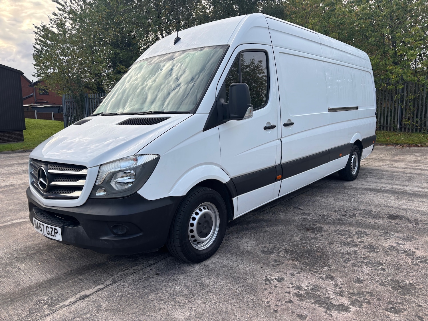 Used Mercedes-Benz Sprinter 2017 for sale - 76113872: Photo 2