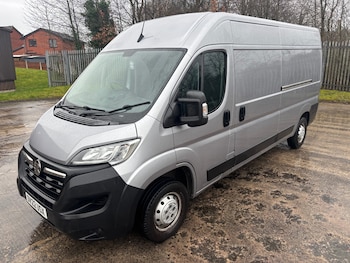 Vauxhall Movano feature image