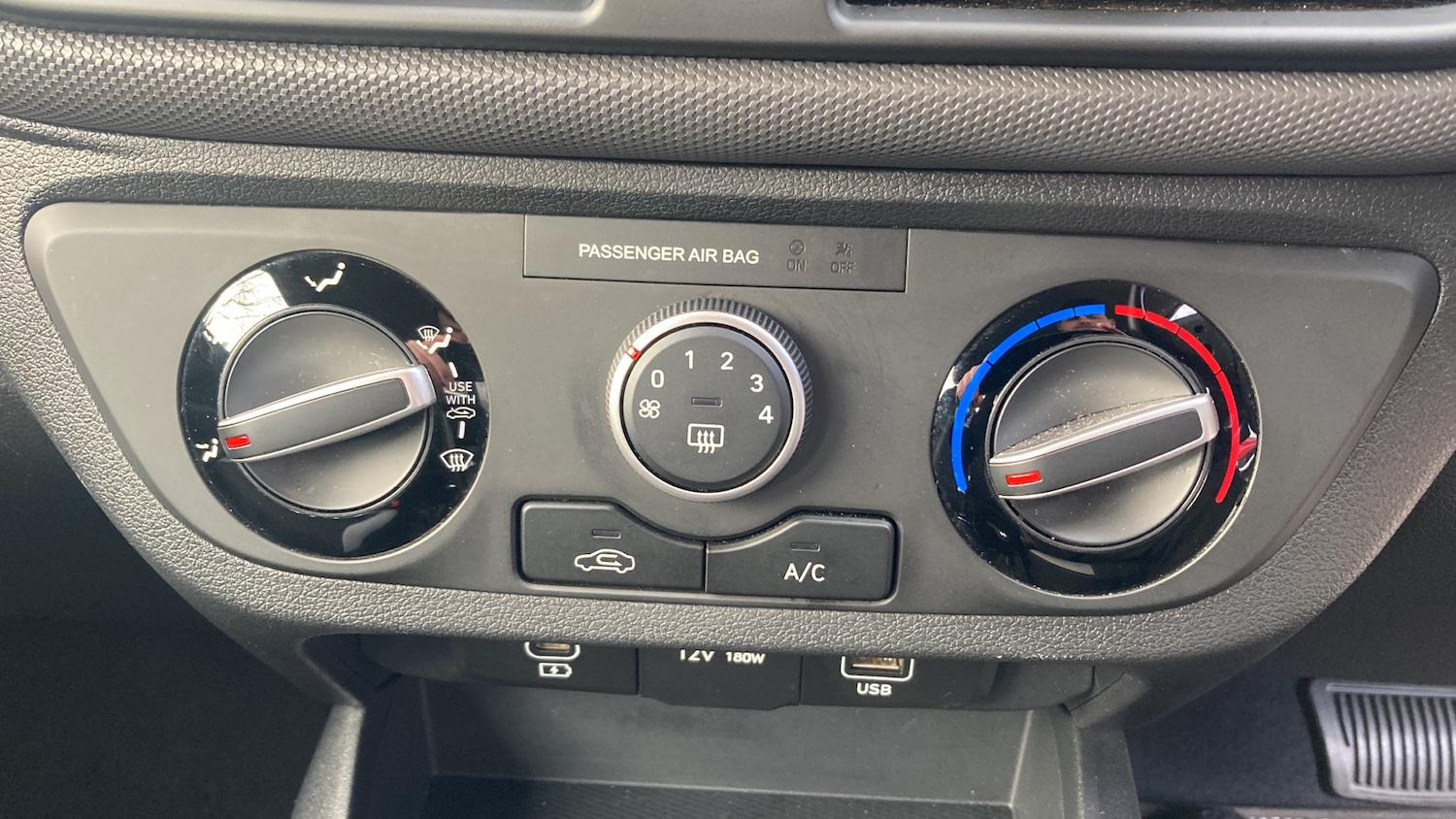 Used Hyundai i10 2024 for sale - 78143797: Photo 39