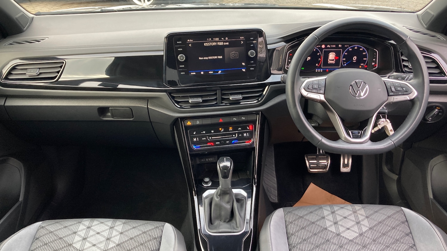 Used Volkswagen T-Roc 2024 for sale - 76599913: Photo 10