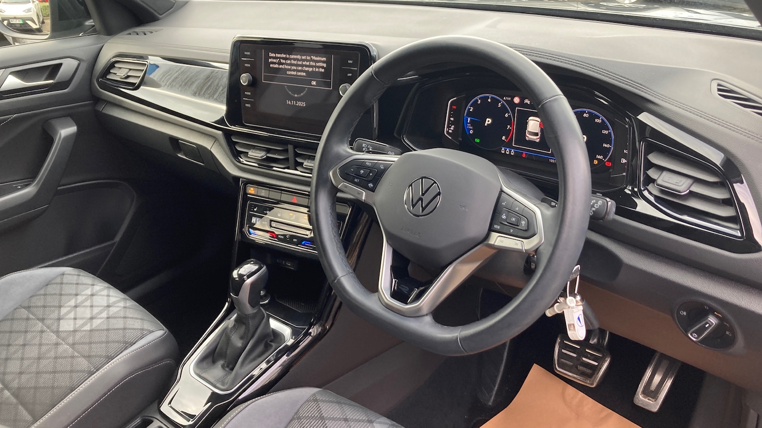 Used Volkswagen T-Roc 2024 for sale - 76599913: Photo 11