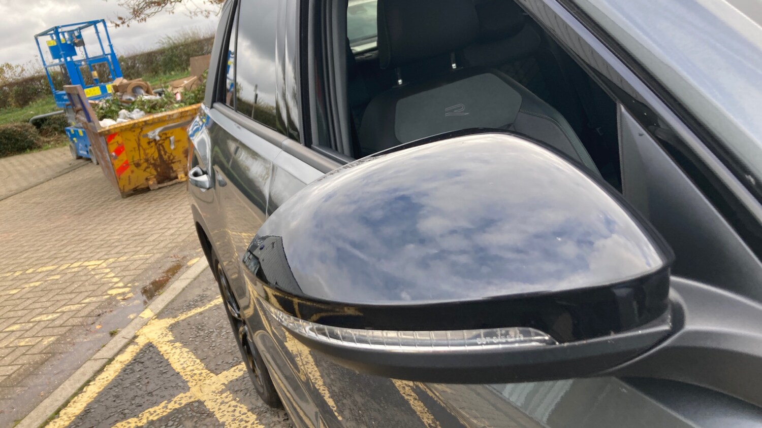 Used Volkswagen T-Roc 2024 for sale - 76599913: Photo 27