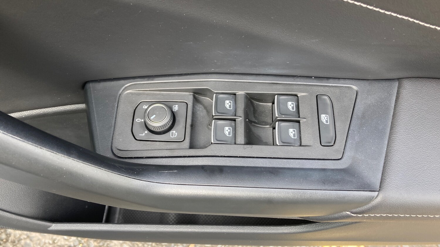 Used Volkswagen T-Roc 2024 for sale - 76599913: Photo 29