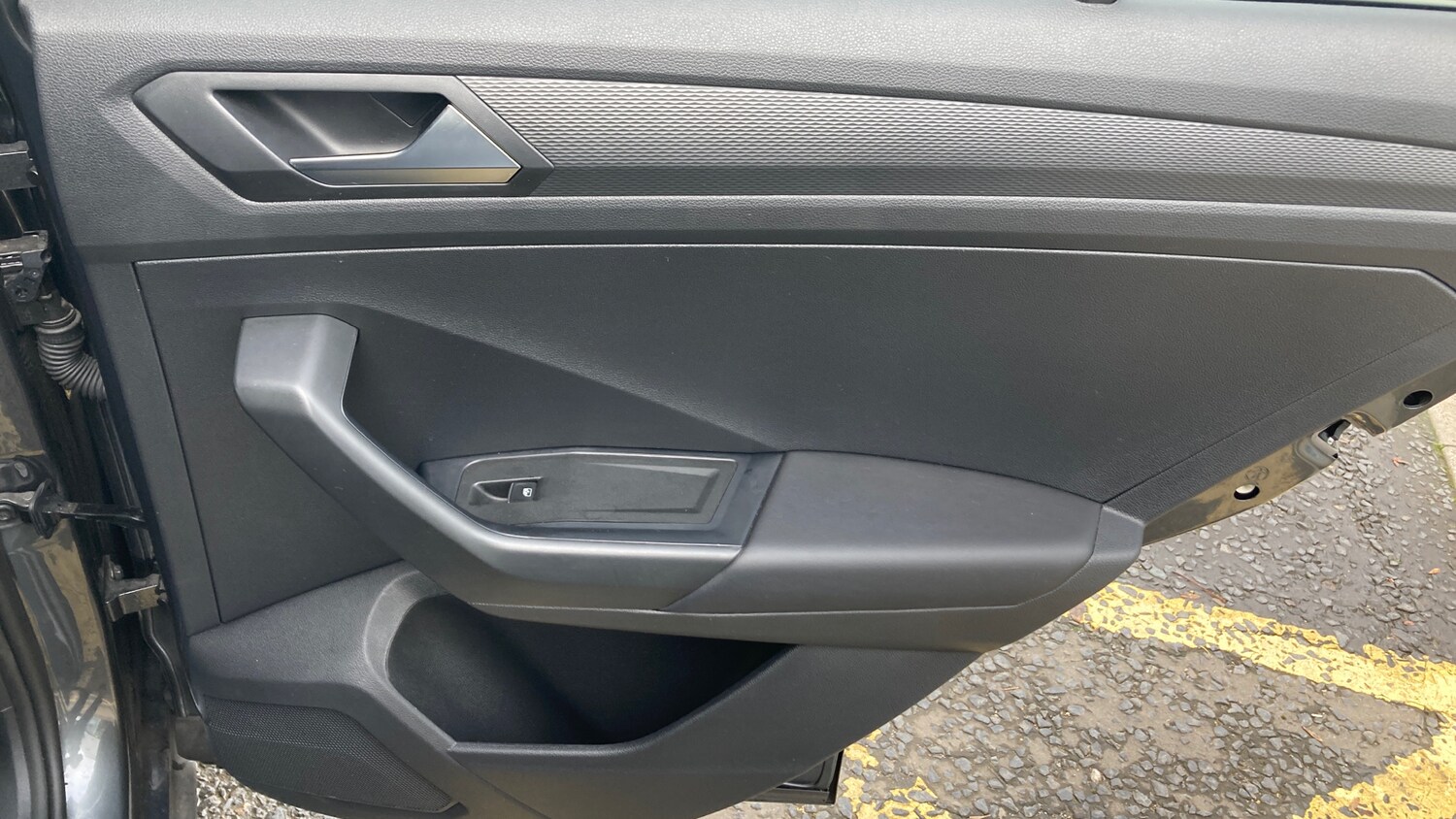 Used Volkswagen T-Roc 2024 for sale - 76599913: Photo 34