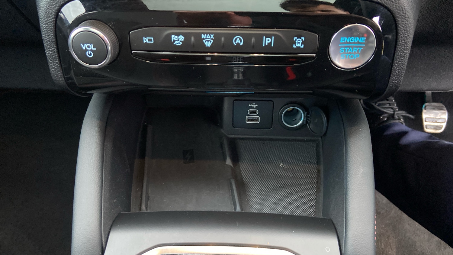 Used Ford Kuga 2025 for sale - 76940022: Photo 32