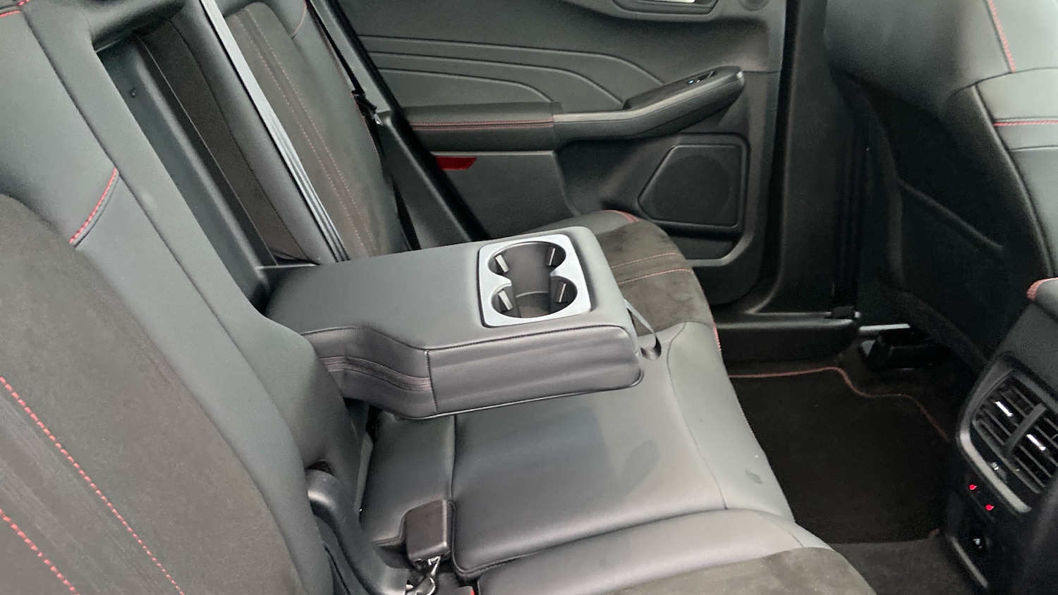 Used Ford Kuga 2025 for sale - 76940022: Photo 38