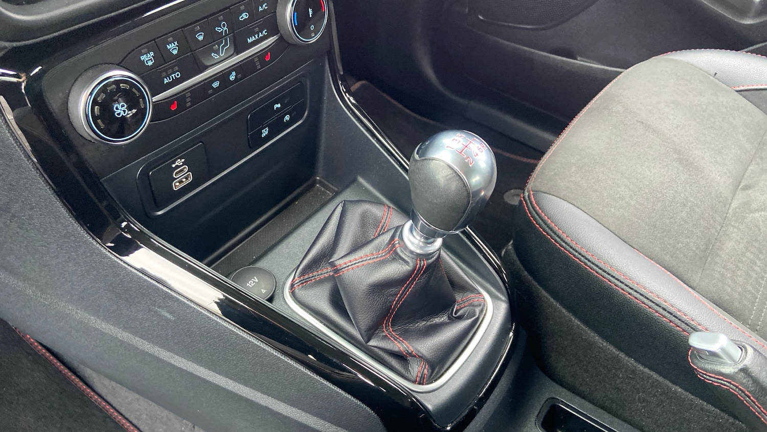 Used Ford Ecosport 2023 for sale - 76531304: Photo 13