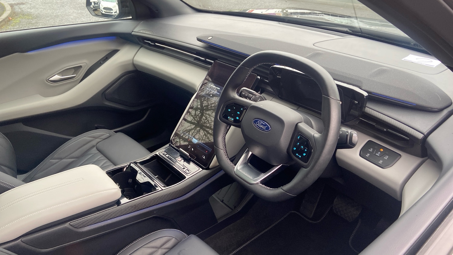 Used Ford Explorer 2025 for sale - 76829560: Photo 11