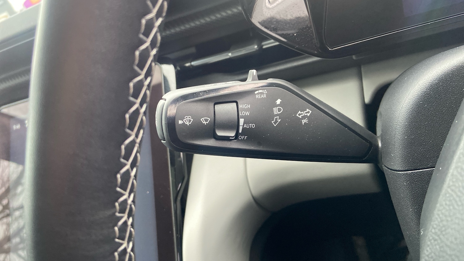 Used Ford Explorer 2025 for sale - 76829560: Photo 24