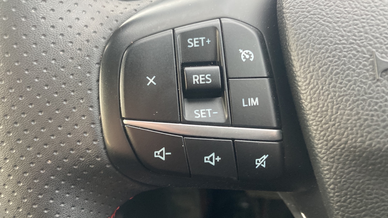 Used Ford Kuga 2023 for sale - 76681609: Photo 21