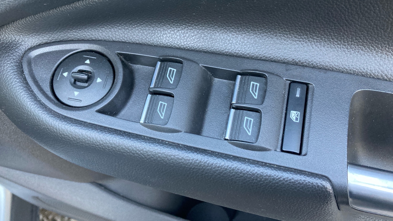 Used Ford Kuga 2017 for sale - 76984678: Photo 28