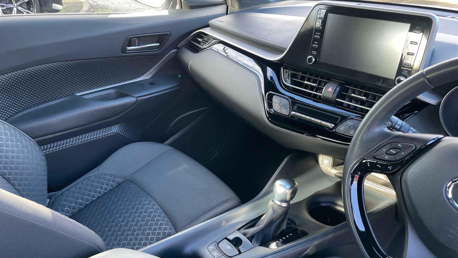 Used Toyota C-HR 2022 for sale - 76541300: Photo 14