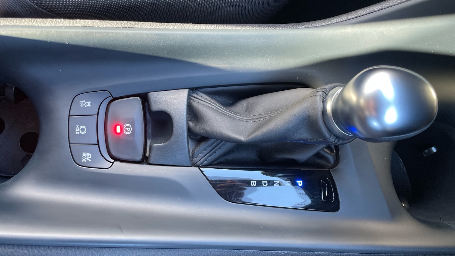 Used Toyota C-HR 2022 for sale - 76541300: Photo 43