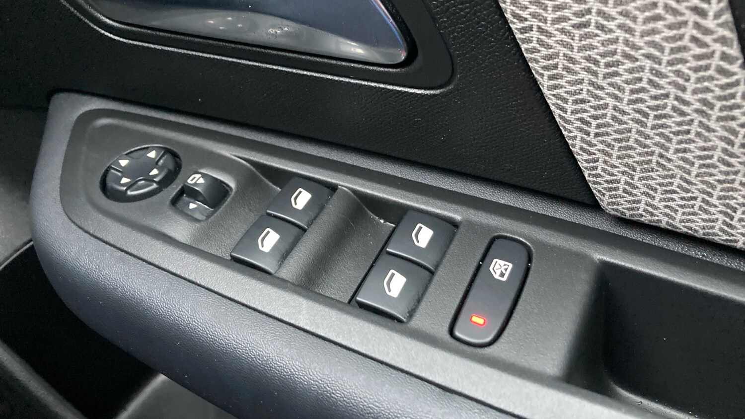 Used Citroen C4 2024 for sale - 77393918: Photo 30