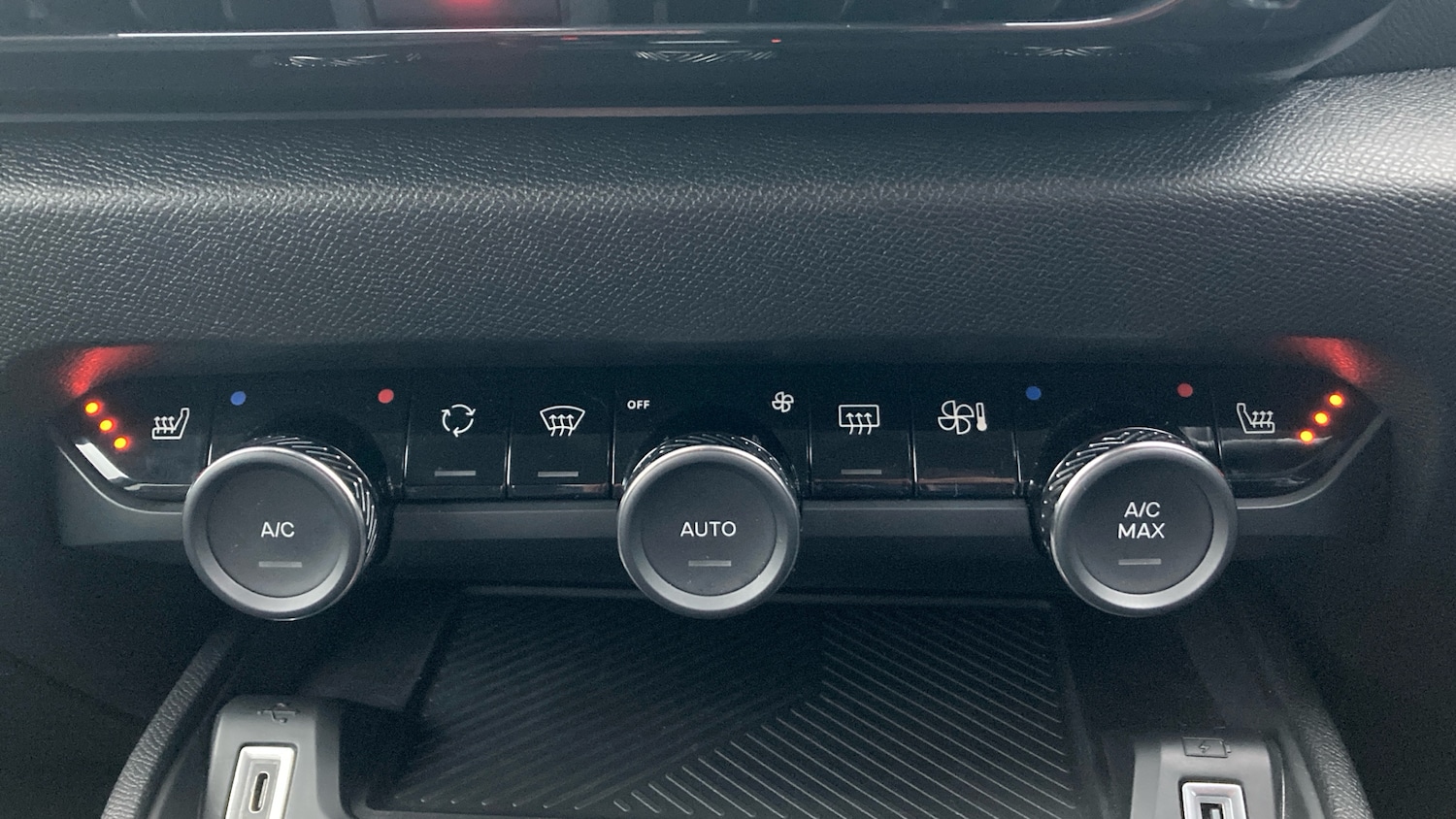 Used Citroen C4 2024 for sale - 77393918: Photo 32