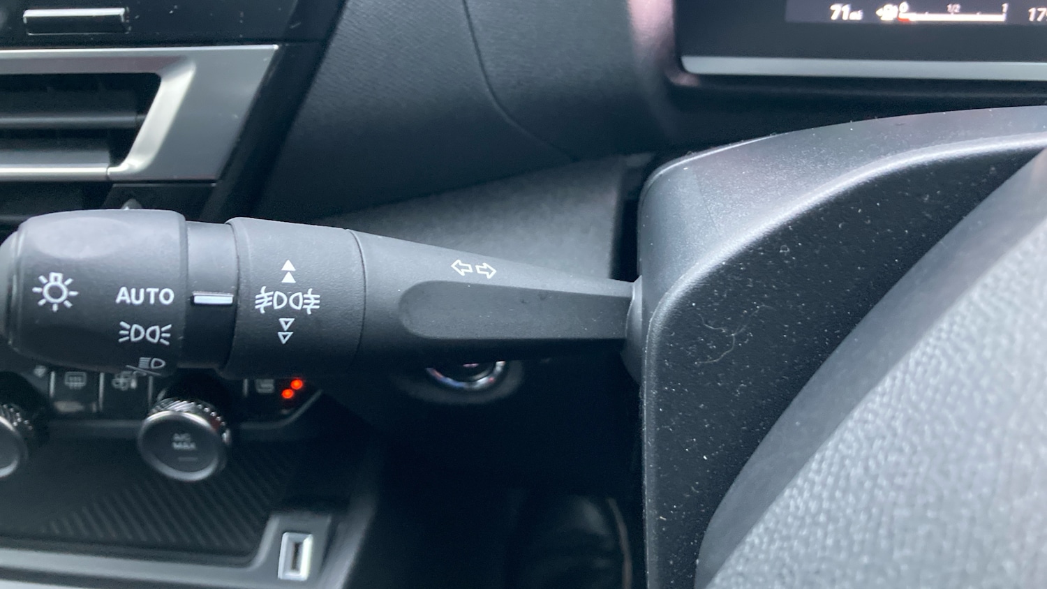 Used Citroen C4 2024 for sale - 77393918: Photo 37