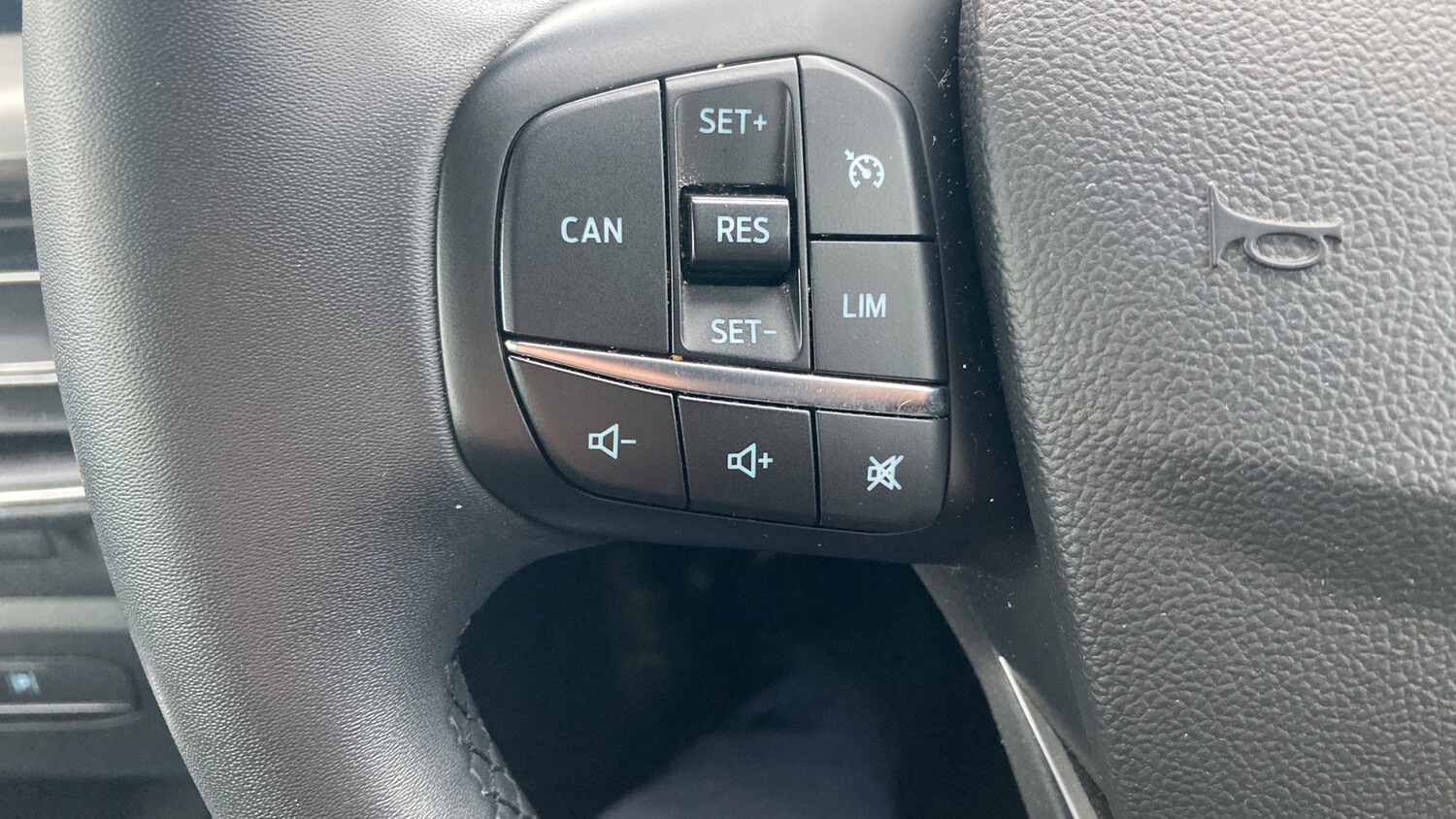 Used Ford Focus 2023 for sale - 77555215: Photo 28