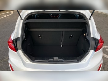 Used Ford Fiesta 2018 for sale - 76968725: Photo