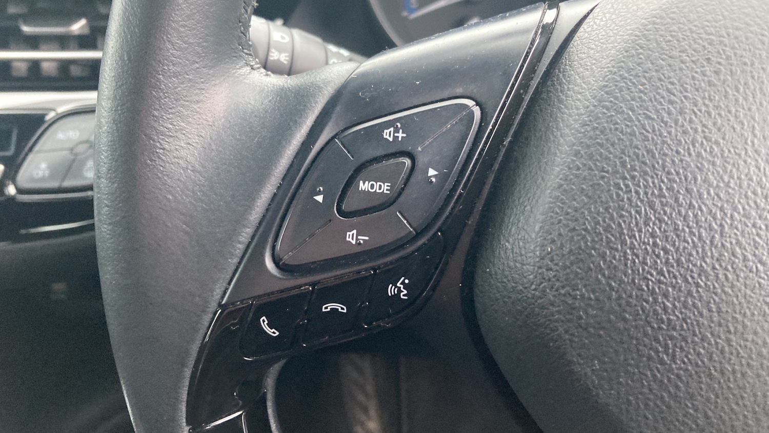 Used Toyota C-HR 2022 for sale - 77258724: Photo 22