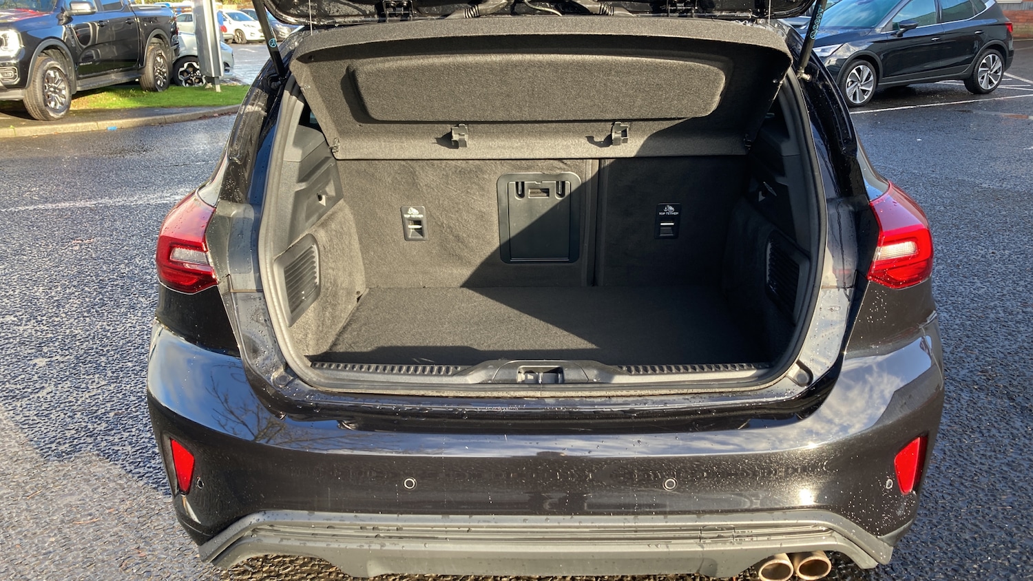 Used Ford Focus 2022 for sale - 76699182: Photo 4