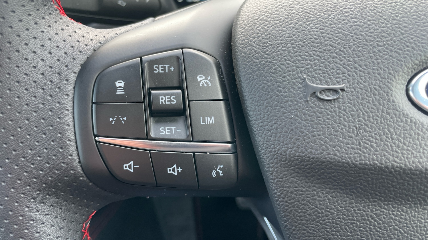 Used Ford Kuga 2025 for sale - 77681654: Photo 41