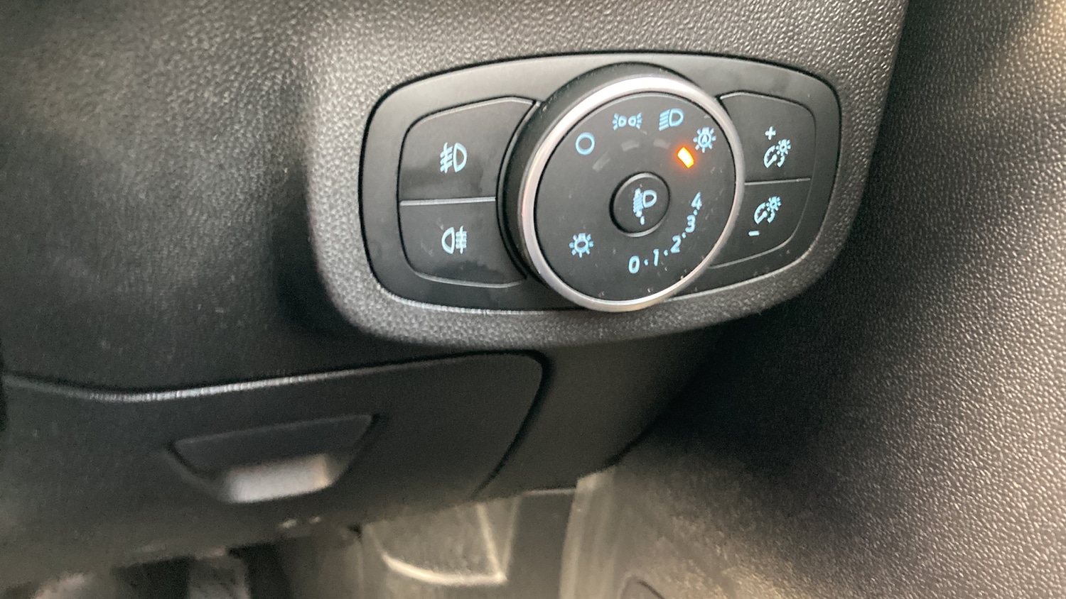 Used Ford Fiesta 2019 for sale - 76627870: Photo 36