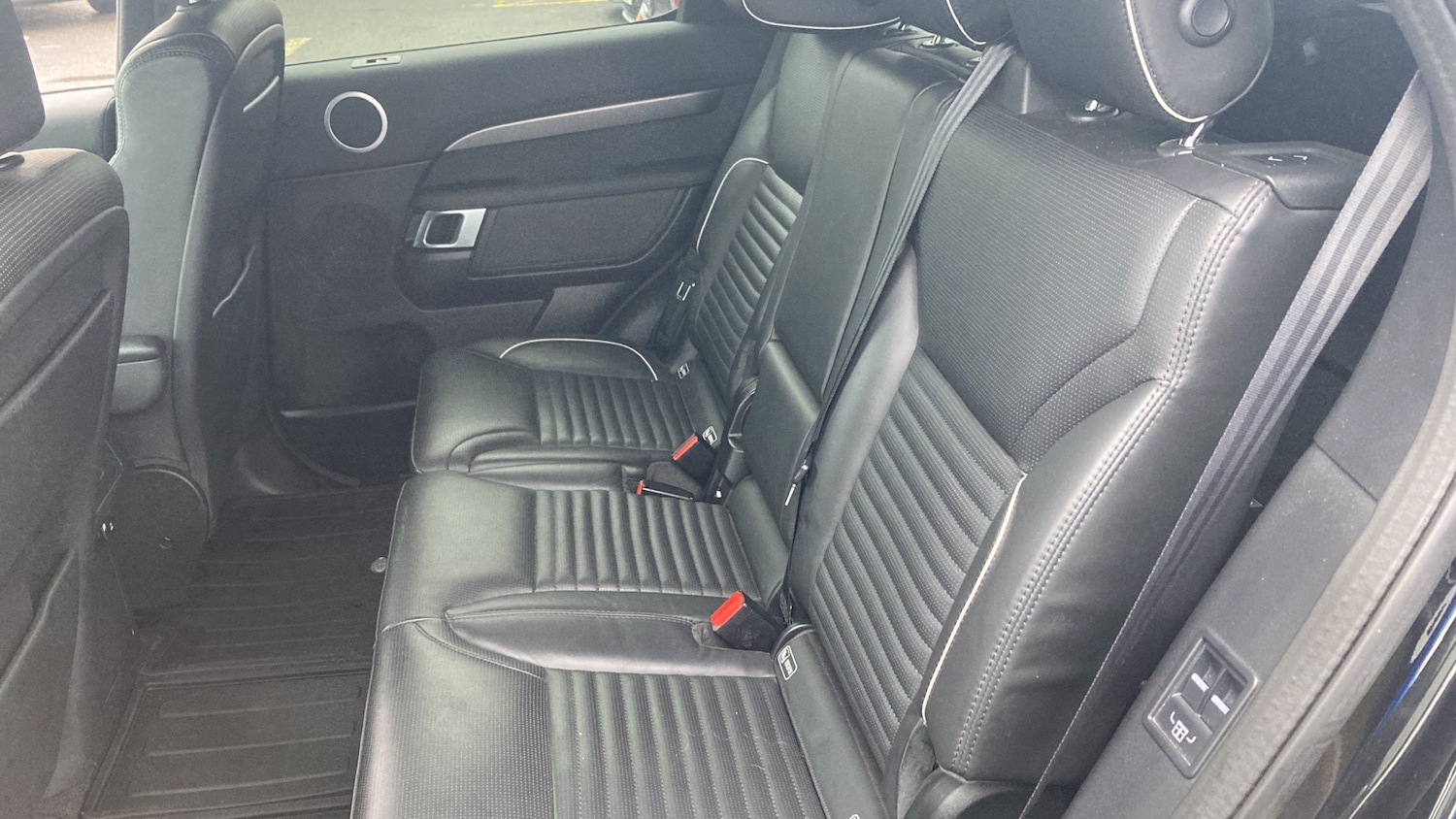 Used Land Rover Discovery 2019 for sale - 77247265: Photo 16