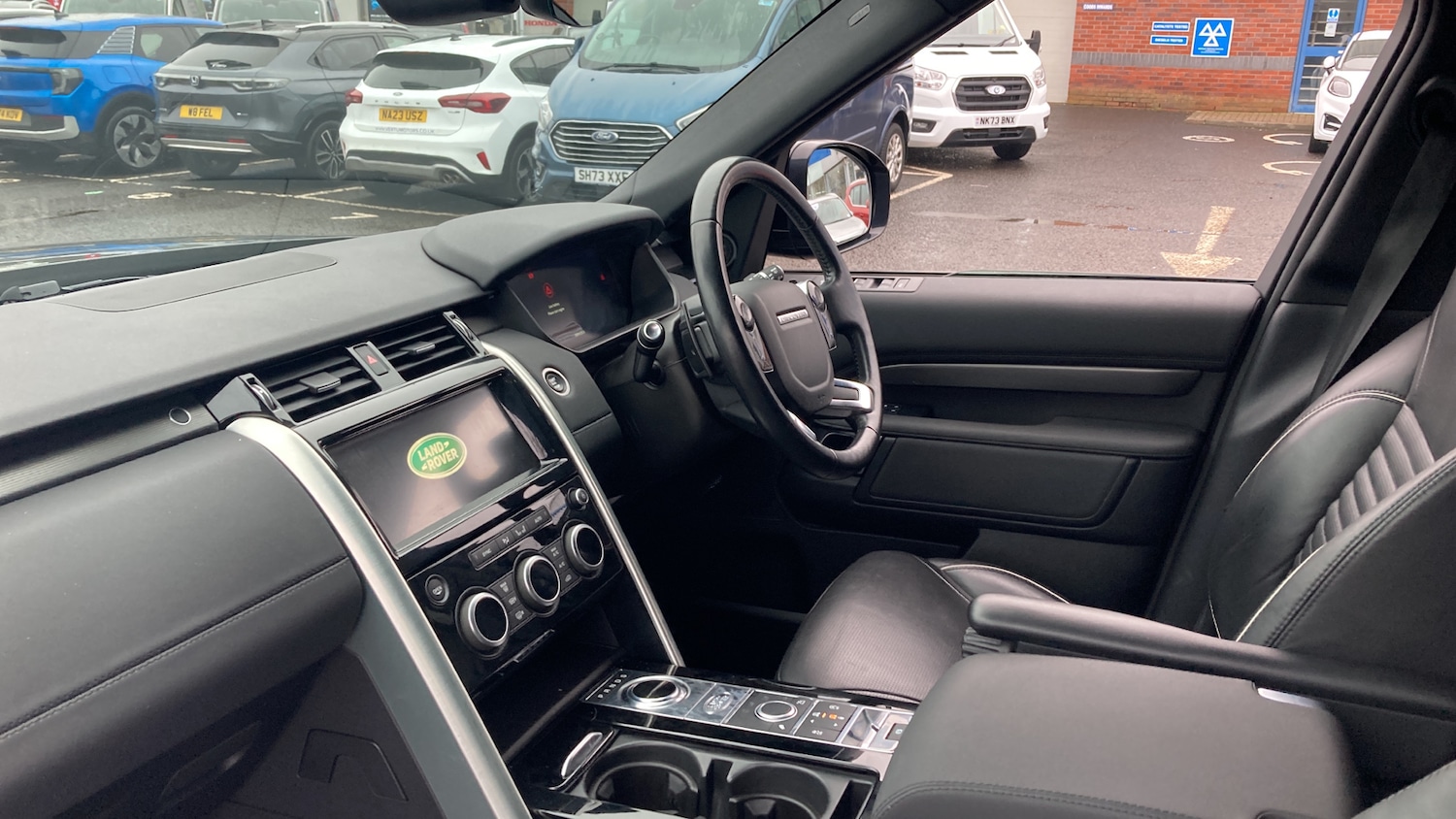 Used Land Rover Discovery 2019 for sale - 77247265: Photo 9
