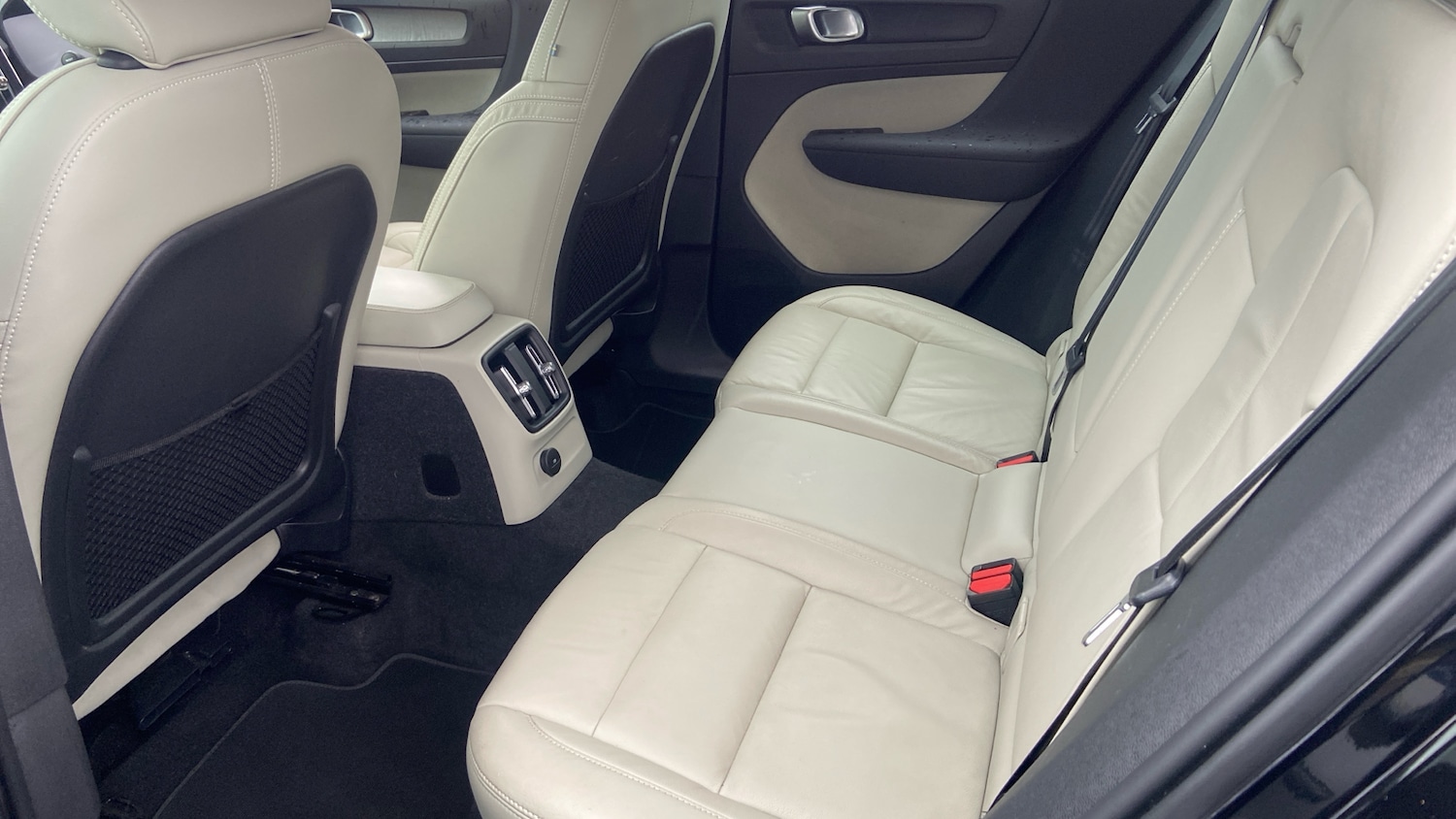 Used Volvo XC40 2022 for sale - 76578523: Photo 16