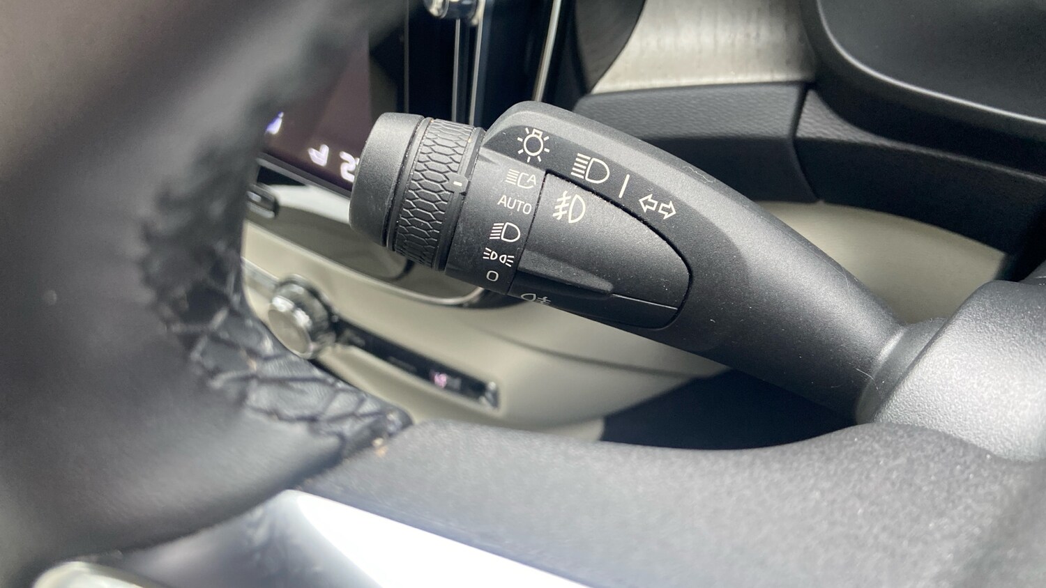 Used Volvo XC40 2022 for sale - 76578523: Photo 41