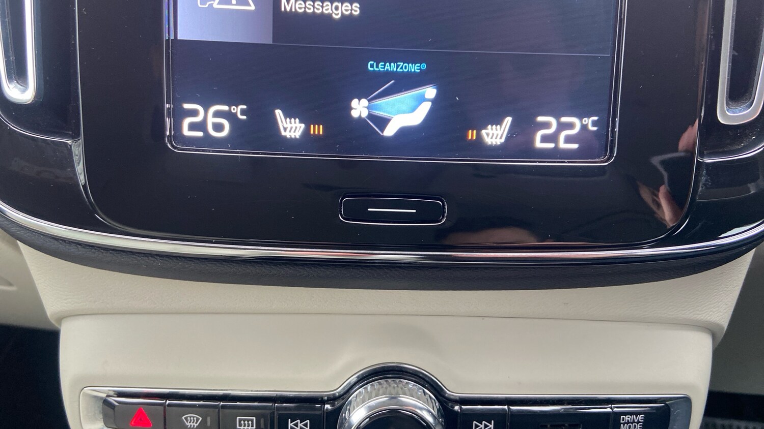 Used Volvo XC40 2022 for sale - 76578523: Photo 42