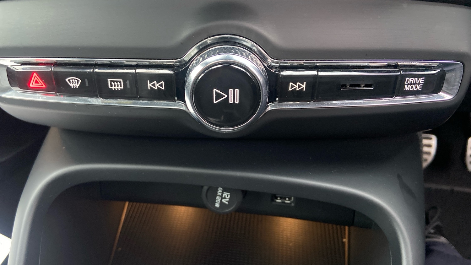 Used Volvo XC40 2019 for sale - 76859019: Photo 32