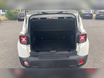 Used Jeep Renegade 2018 for sale - 79399077: Photo