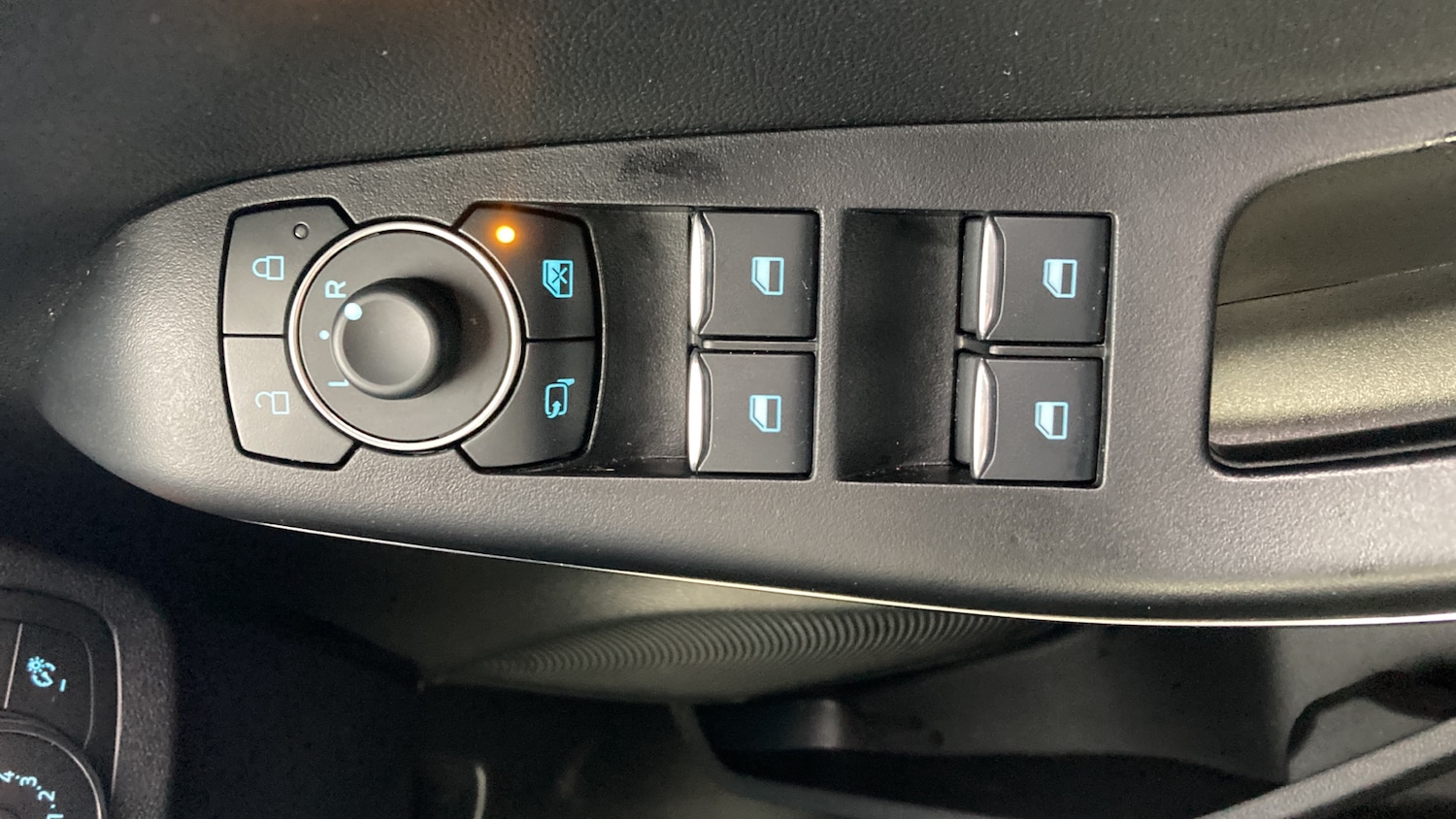 Used Ford Puma 2023 for sale - 76663596: Photo 30