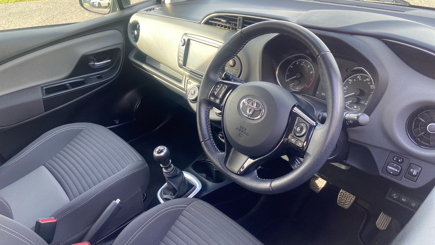 Used Toyota Yaris 2019 for sale - 78143795: Photo 11