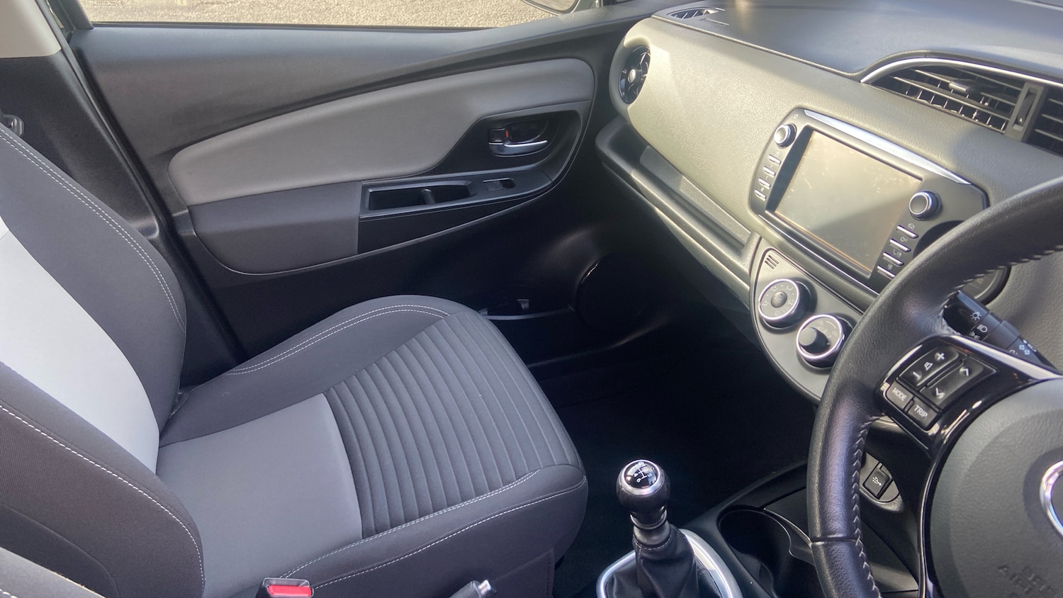 Used Toyota Yaris 2019 for sale - 78143795: Photo 14