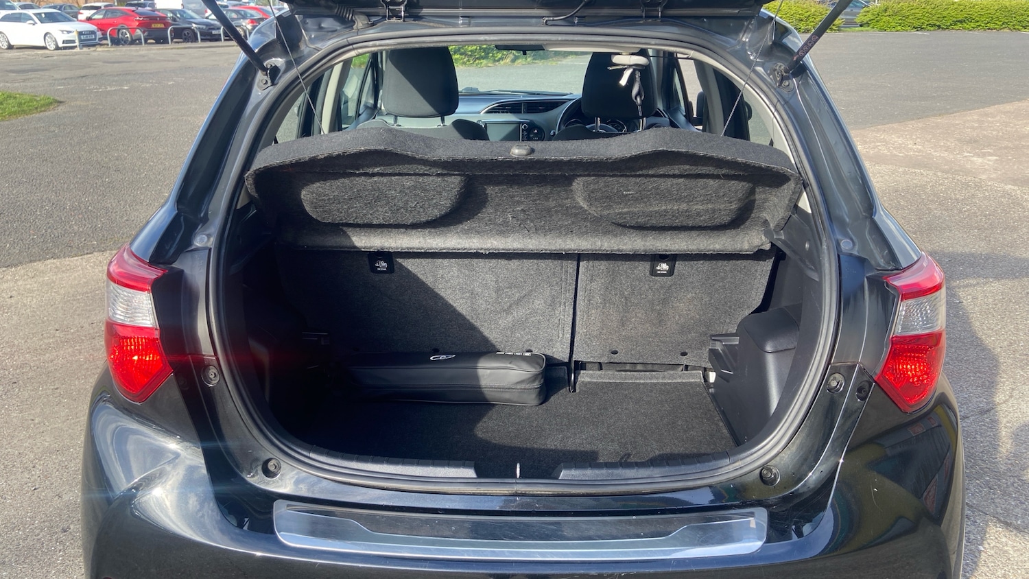 Used Toyota Yaris 2019 for sale - 78143795: Photo 4